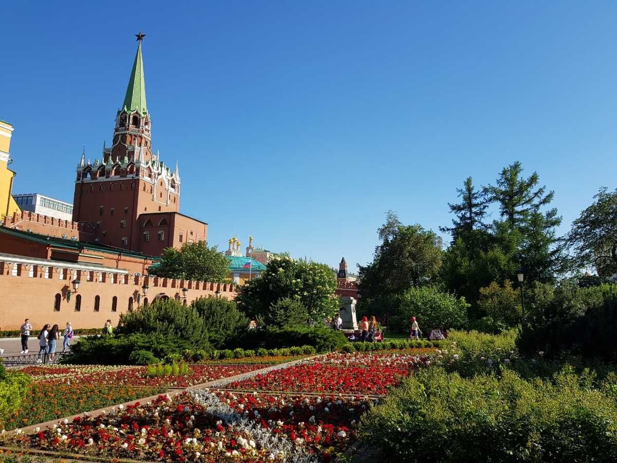 Один день в Москве - Московская панорама. Приём школьных групп