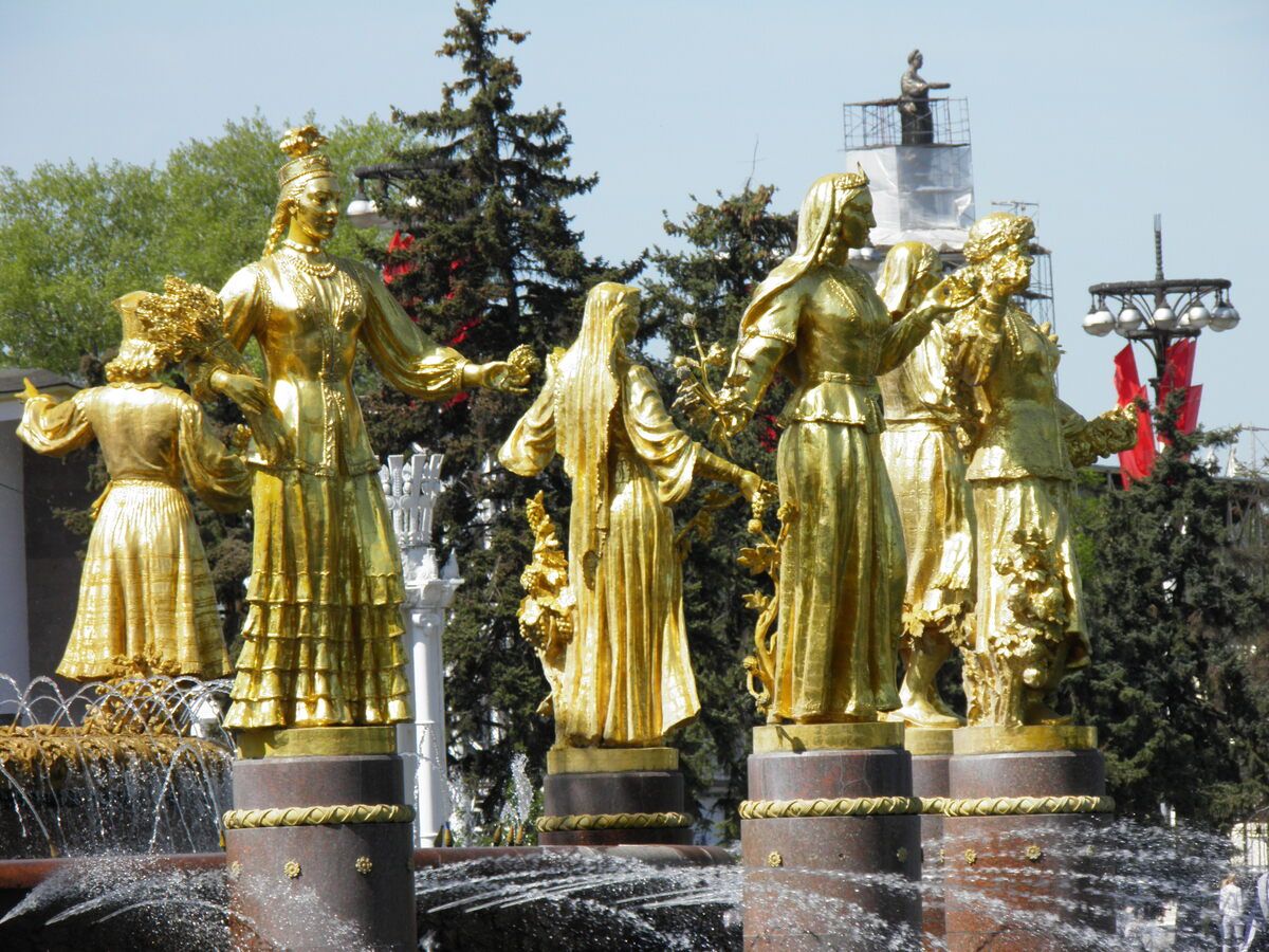 👌 Пешеходная экскурсия по ВДНХ с посещением метро (ИНДИВИДУАЛЬНАЯ)