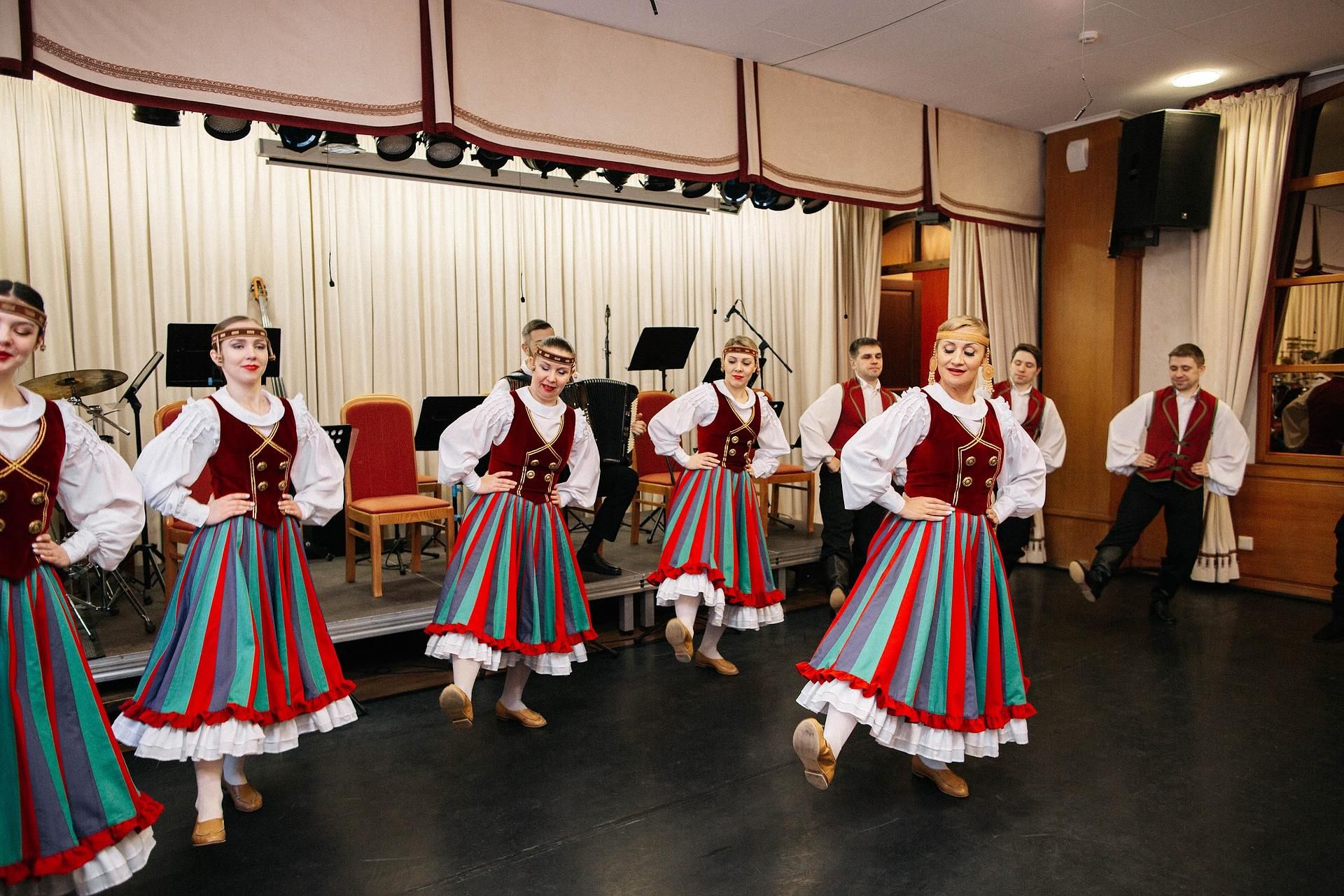 Долго будет Карелия сниться…